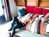 Lewd Chastity Lynn Is Sitting On The Hunkers And Sucking Sovereign Syreâ€™s Strapon