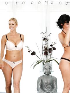 Veronica Avluv, Alexis Fawx - Fantasy Massage