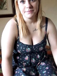 Teal Riley - Street Blowjobs