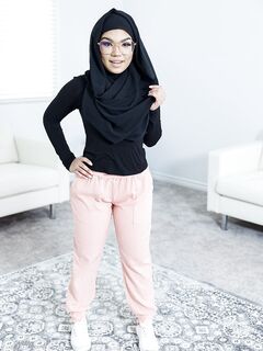 Summer Col - Hijab Hookup
