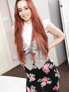 Tania Aresti - Only Secretaries