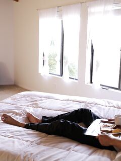 Teen Slut Emily Grey Always Tends To Give Out A Fantastic Oral Sex Hardcore Scene To Her Man.