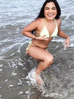 Smiley Brunette Summer Col Gets Fucked Hard In The Living Room