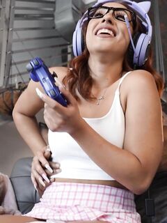 Busty Gamer Chick Kira Perez Pleases Black Dude On The Couch