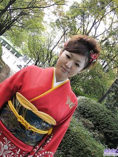 Uniform Babe Aimi Idols Allows Everybody To Look Up Her Long Skirt And See The Booty photos (Aimi Nakatani)