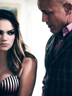 Athena Faris Sits Her Shaved Pussy Down On A Thick Dick