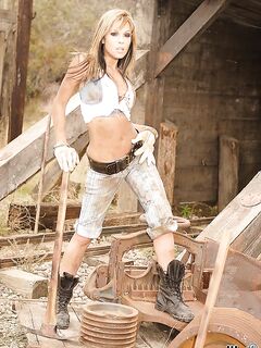 The Luscious Construction Worker Kirsten Price Takes Sexy Poses Outdoor