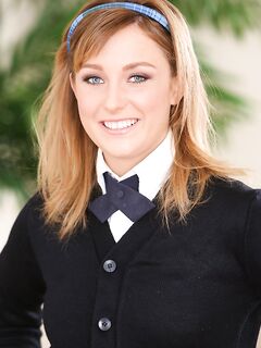 Sexy Student Girl Erin Chase In Snow White Knee High Socks Gets Penetrated