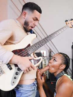 Athletic Ebony Gives Head And Gets Fucked Through The Hole In Her Leggings photos (Asteria Diamond)