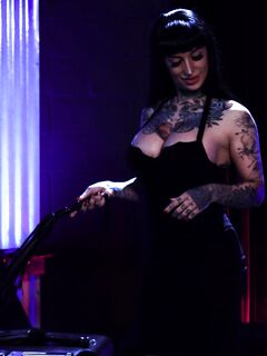 Tattooed Brunette With Big Boobs Fucks Her Man With A Strap-on Dildo photos (Jessie Lee)