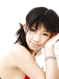 Charming Bimbo Sasa Handa Goes Out Of Her Bikini Bra And Exposes Nude Tits