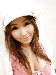 Girl In White Hat Reon Kosaka Is Teasing With The Beautiful Panty Booty