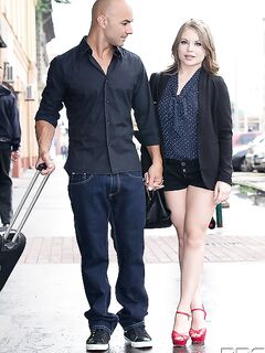 Alessandra Jane Really Needs To Have Hardcore Sex As Soon As Possible.