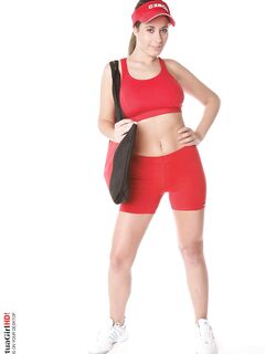 The Playful Babe Elya Virtuagirl Lifts The Top Up And Shakes The Big Melons