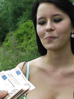 Mia Manarote Goes On A Picnic With A Dude And Gets Her Pussy Stuffed In Nature