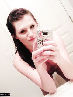 Brunette Babe Freckles Is A Selfie Loving Babe Who Makes Some Really Sexy Pictures