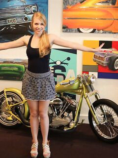 Adorable Teen Blondie Taylor True Goes To A Museum And Flashes Her Naughty Parts