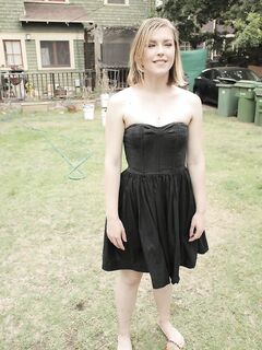 Yhivi Does It photos (Ella Nova)