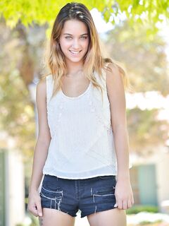 First Time Nudes. photos (Uma Jolie)