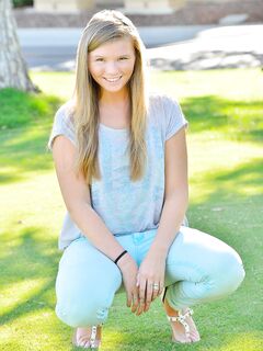 Seducing Young Bimbo Melissa May Masturbates The Adorable Pussy With Lollipop