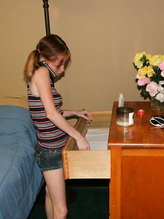 Cute Teen Babe Alyssa Hart Gets Naughty And Wild Doing A Handjob On A Male Piston