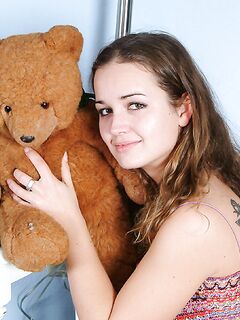 Brown Haired Cutie Louisa Rosso With Small Tits Gives A Close-up View Of Her Pink Love Hole