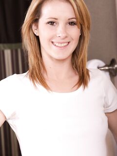 Smiling Tweety Valentine Bares It All And Poses Naked Before Filling Her Tiny Hole With Pink Toy