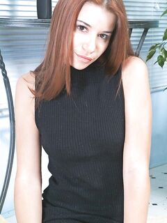 Sarah Nubiles Keeps Her Smile On While Penetrating Her Tight Hole With Dildo photos (Sarah Blake)