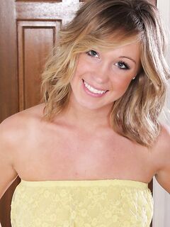 Amazing Blonde Chick Ashley Jones Gets Out Of Her Jeans Shorts And Her Yellow Top And Masturbates