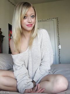 Spicy Blondie Madison Lain Gets Naked For Us, Flaunts Her Sexy Feet And Plays With Herself