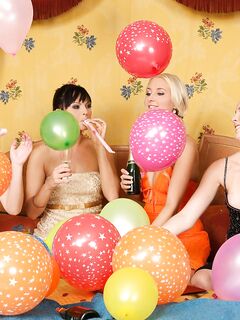 Sultry Susan Snow, Malisa Moir, Katerina Covet And Sandra Sanchez Have Arranged Hot Lesbo Party