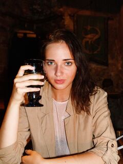 Oxana Chic Has Bacon Salad (Zishy)