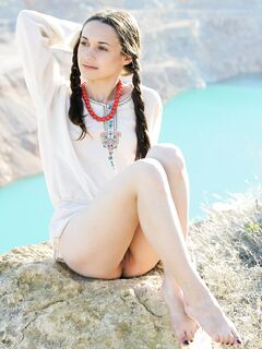 The Brunette Teen Ilona B Looks Beautiful Naked And Warmed Up With The Sun