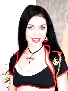 The Seducing Brunette Teen Isabella Clark Shows Incredible Body In Super Sexy Lingerie