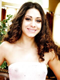 Latina Girl Amina Sky Is Playing With Dick Orally And Enjoying Its Loads Of Cum Shot