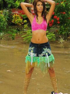 Stacked Venezuelan Teen Girl Karla Spice Poses Outdoors In Pink Bra And Panties