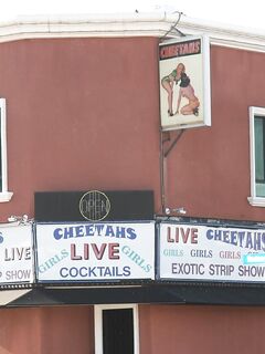 Blonde Milf Cameron V With Sticking Tits Gets Pounded By Two Sexy Black Guys