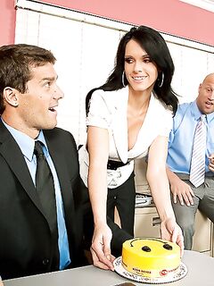 Guy With Big Cock Making Sexy Jennifer Dark With Big Tits Forget About Any Shame