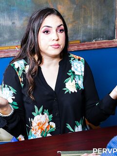 Thicc Mature Valentina Bellucci Gets Fucked By Her Son's Principal