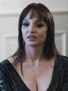 Maya Woulfe, Alex Coal And Charlotte Sins Fucking In The Living Room