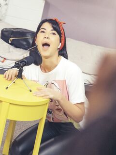 Short-haired Beauty Lady Dee Gets Fucked In A Hostel