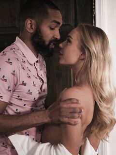 All-natural Blondie Braylin Bailey Can't Get Enough Of BBC