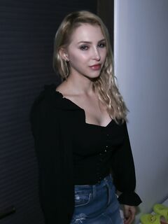 Alix Lynx - Perv Mom