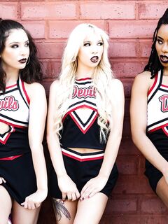 Kira Noir, Kenzie Reeves, Jane Wilde - Burning Angel