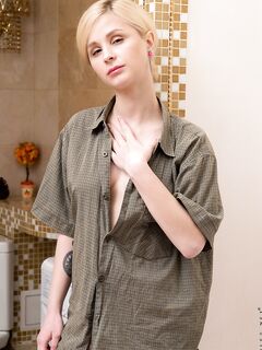 Violetta V - Nubiles 3