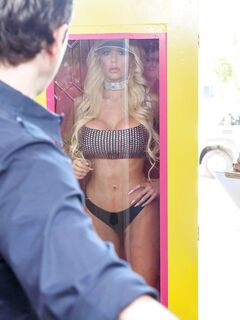 Nicolette Shea & Vivian Azure - Pornstars Like It Big