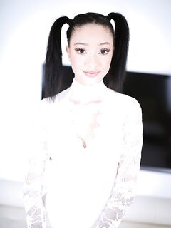 Scarlett Bloom - Amateur Allure