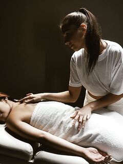 Petra F & Sabrisse - Viv Thomas