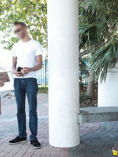 Lola Fae - Street Blowjobs