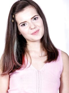 Lizi Vogue - Gapeland